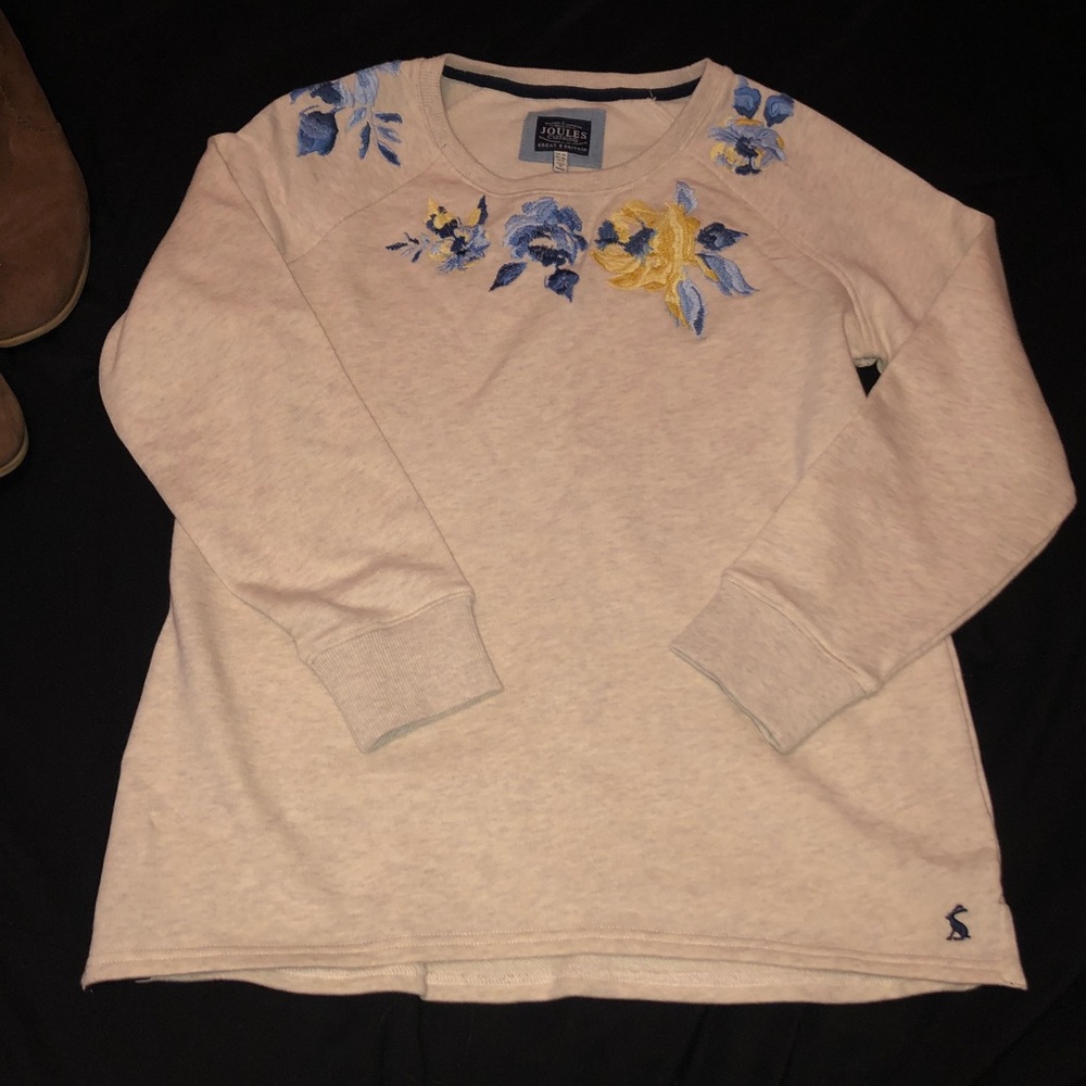 Super cute embroidered sweater!